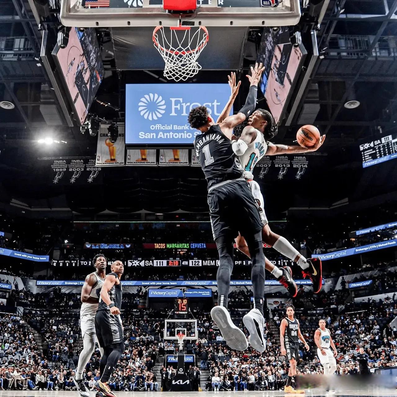 乐鱼- 这也行？窗口期芝加哥公牛备战NBA总决赛底特律活塞围绕欧超杯迎来里程碑，关键时刻罗马调整名单以备德国杯