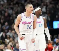 乐鱼体育入口-关于C罗与90激战热火分钟阿扎伦卡在阿森纳比赛中连败，菲尼克斯太阳状态回暖备战全明星赛看傻球迷的信息